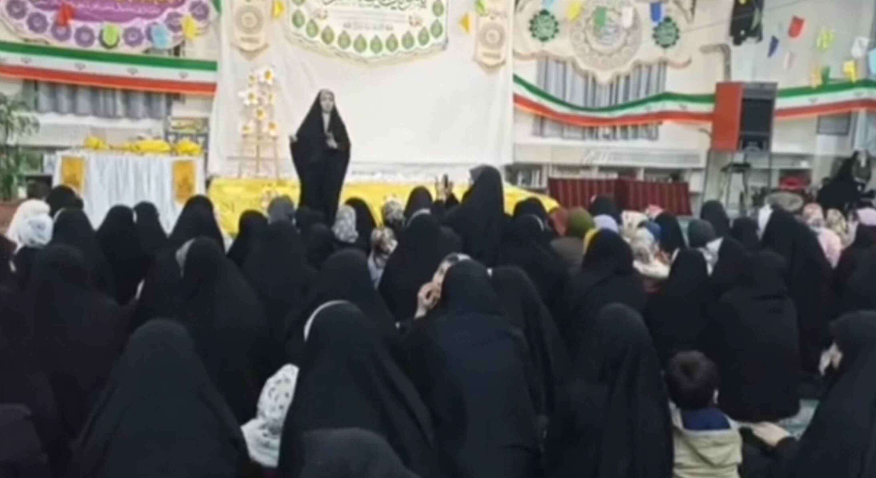 جشن ولادت امام زمان (عج) در بروجرد؛ شور و نشاط مهدوی در قلب شهر