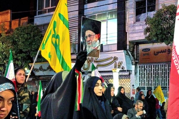 تجمعات شبانه در ملایر؛ فریاد عشق به وطن
