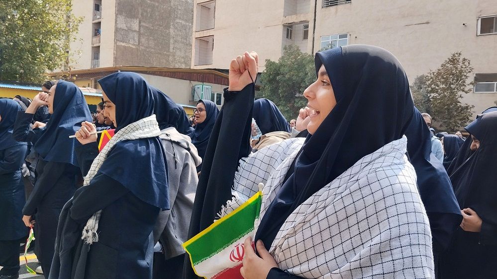 نواختن زنگ مقاومت همزمان با شهادت سیدحسن نصرالله در دبیرستان شهید کلانتری یک