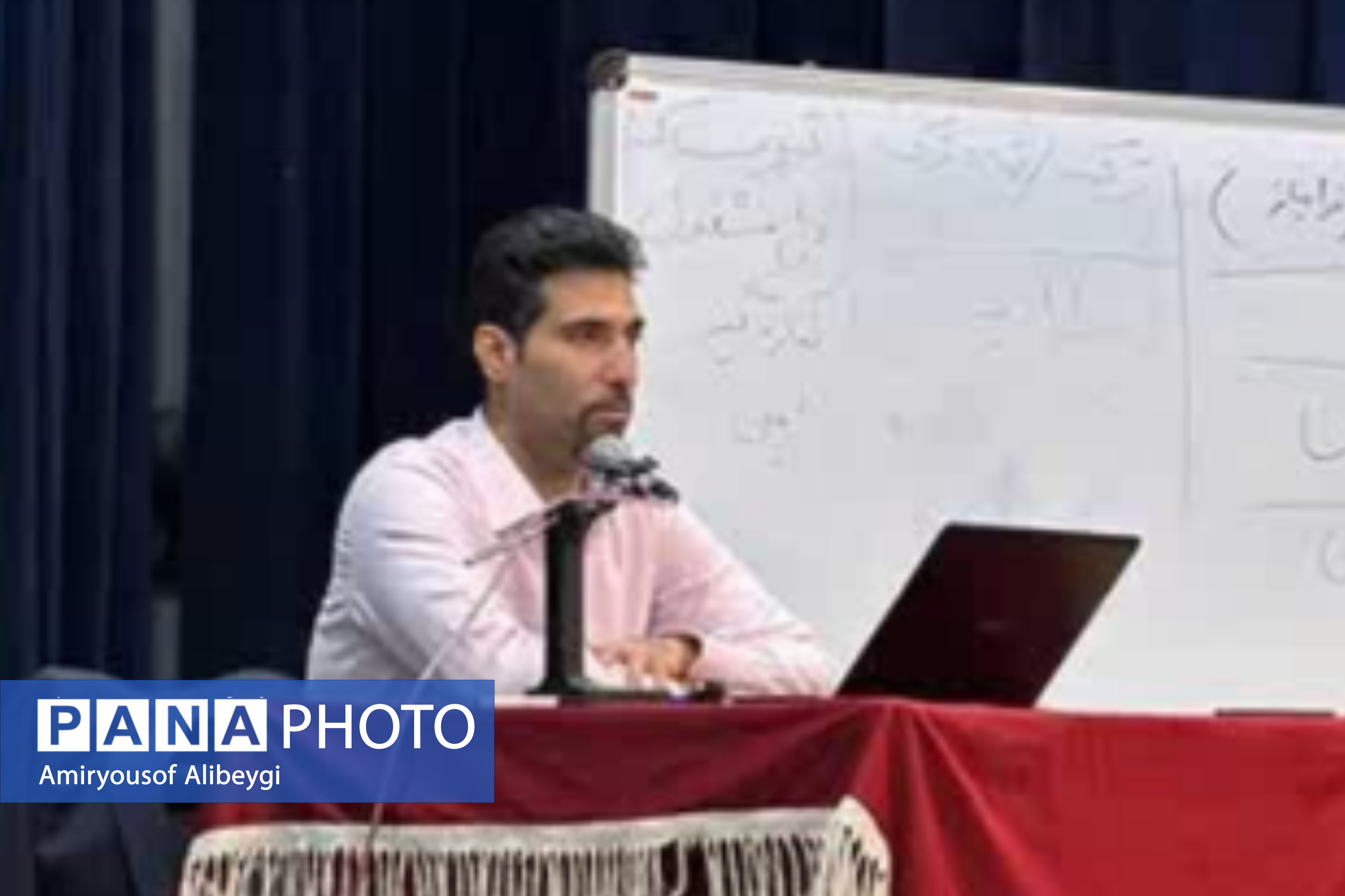  کارگاه «خانواده دوست داشتنی» در کاشان