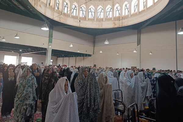 نماز عبادی سیاسی جمعه در مصلی شهر قیامدشت