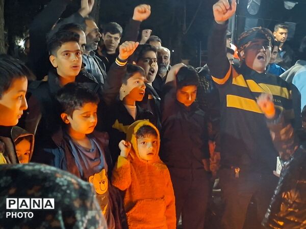 حضور پر رنگ مردم رشتخوار در شب چهارشنبه سوزی دشمن