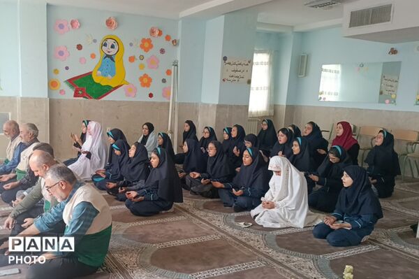 نخستین چهارشنبه امام‌رضایی با حضور خادمان آستان قدس