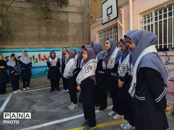 جشن جوانه‌ها؛ خوش‌آمدگویی به هفتمی‌های دبیرستان دانشور ۲  نیشابور 