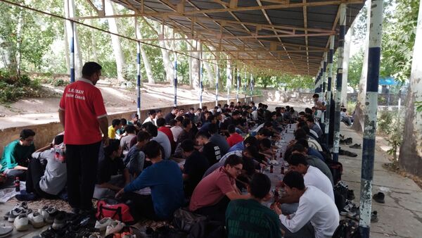 گذری کوتاه بر اهدای جوایز در اردوی جدید الورودهای شاهد ابوذر غفاری 