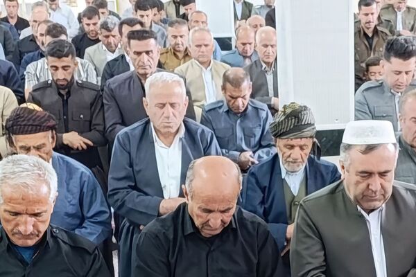 نماز عید سعید قربان در ثلاث باباجانی
