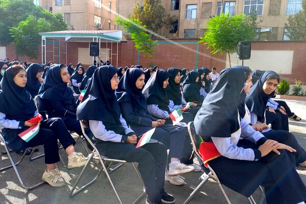مراسم آغاز سال تحصیلی و نواختن زنگ مقاومت