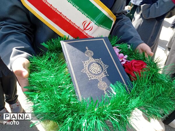 برگزاری جشن جوانه ها در دبیرستان سرآمدصدیقه (س)