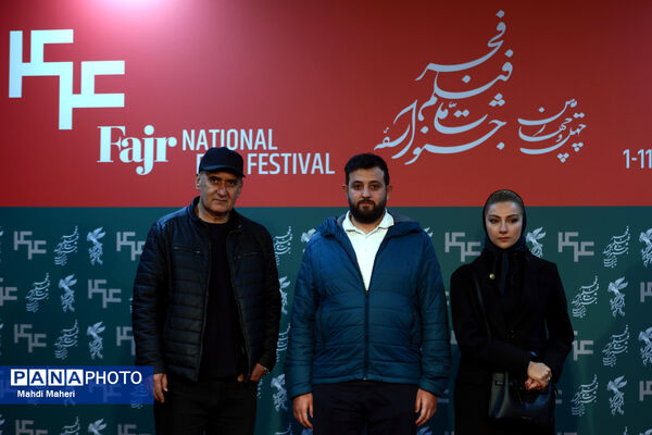 نشست نقد و بررسی فیلم «غوطه‌ور» در چهل و چهارمین جشنواره ملی فیلم فجر