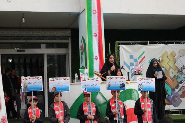  افتتاح جشنواره «امید فردا» در مدرسه شاهد ده دی ورامین
