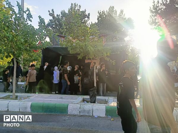 از امنیت مأمور تا عطر اسپند یک عاشق سمفونی خدمت در مسیر پیاده روی اربعین حسینی 
