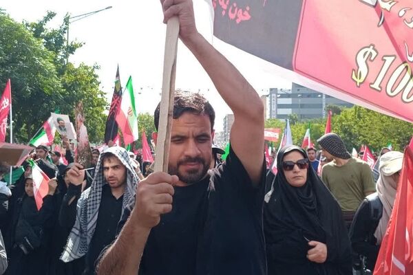 وداعِ بی‌قرار؛ پیوندِ میلیونیِ ایران در سوگِ امامِ شهید 