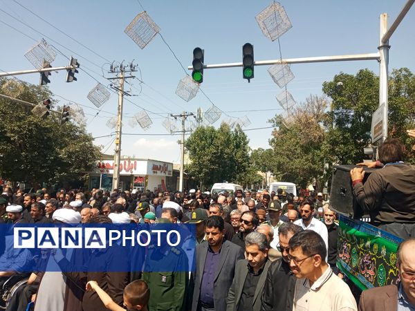 تشییع پیکر پرافتخار شهید علی اکبر صانعی جانباز ۷۰ درصد جنگ تحمیلی