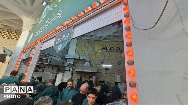 حرم خواهر امام مهربانی غرق در اندوه برادرشد