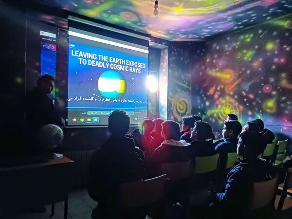 کلاس های آموزشی و آمادگی جشنواره نوجوانان خوارزمی در پژوهشسرا فرهنگ ورامین
