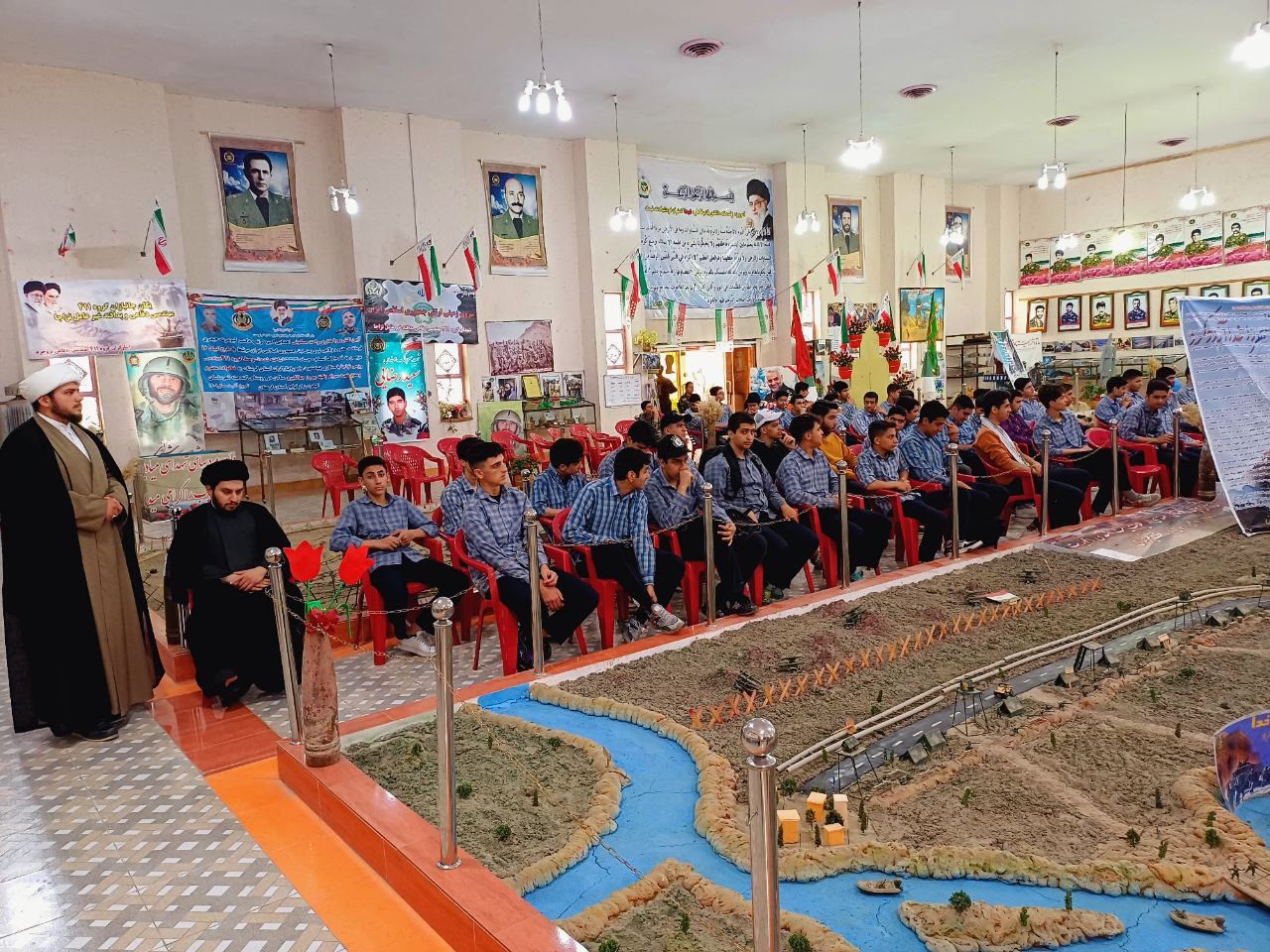 اردوی آموزشی تیراندازی و بازدید از موزه و مزار شهدای گمنام در شهرستان بروجرد