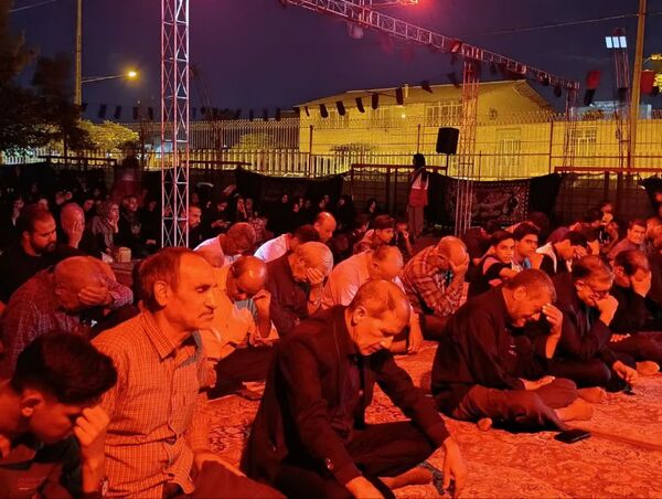 جوانان هلال احمر کاشمر در سوگ رقیه (س)