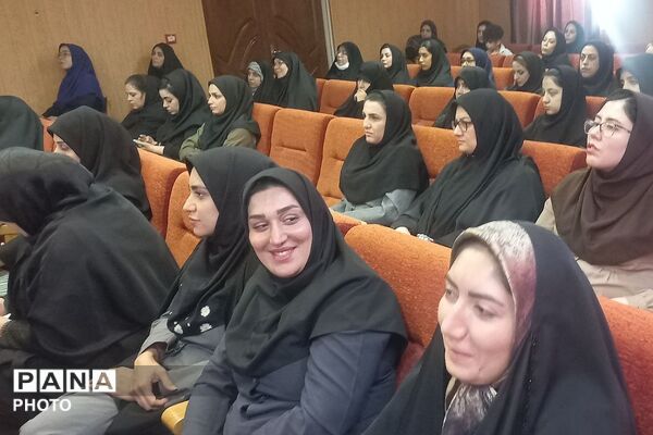 دومین دوره آموزش و مهارت افزایی تغذیه و نگهداری از کودک در ناحیه دو شهرری 