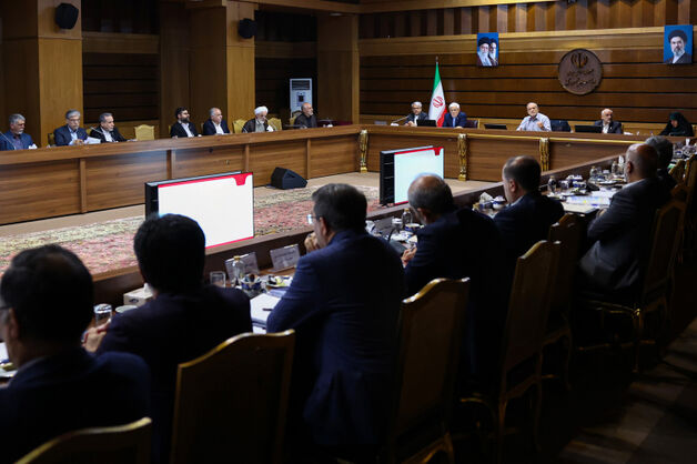 باید شرایط جنگ اقتصادی را به فرصتی برای حل مشکلات کشور و چالش‌های انباشته تبدیل کنیم