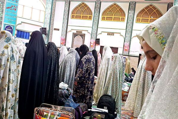 آشتی دانش‌آموزان ستایش وصابران یک  با خویشتن در خلوت اعتکاف