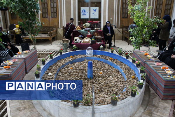 شب یلدا شاعرانه در خانه شعر و ادب شهرداری یزد