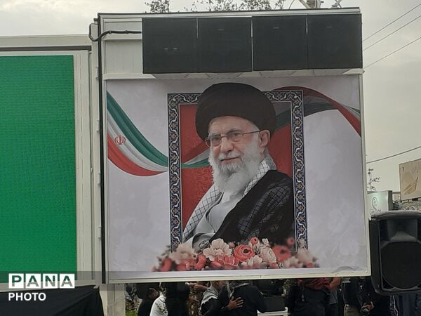 بدرقه ۱۶۸ دانش‌آموز شهید در عزای عمومی هرمزگان