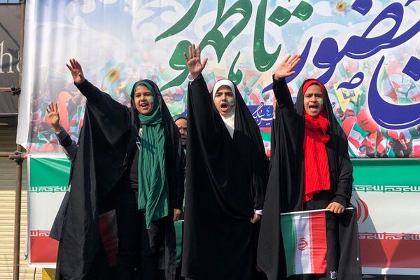 حضور اقشار مختلف شهرری در جشن پیروزی انقلاب 