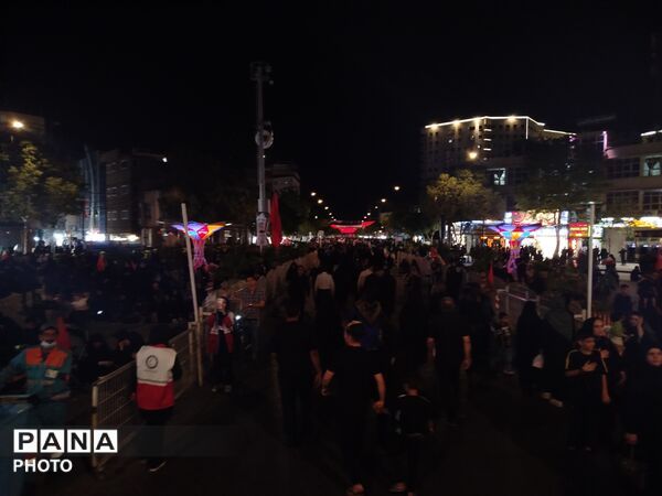 مشهد، روایت‌گر حماسه وفاداری؛ بدرقه باشکوه رهبر شهید ایران
