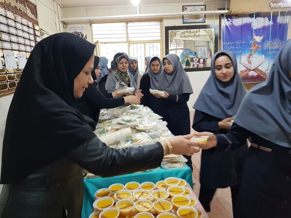 ضیافت افطاری در دبیرستان مهدی خدابنده