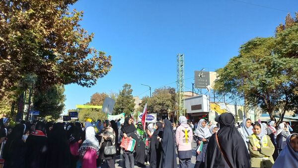 راهپیمایی 13 آبان با حضور حداکثری دانش آموزان در شهرستان نیشابور 
