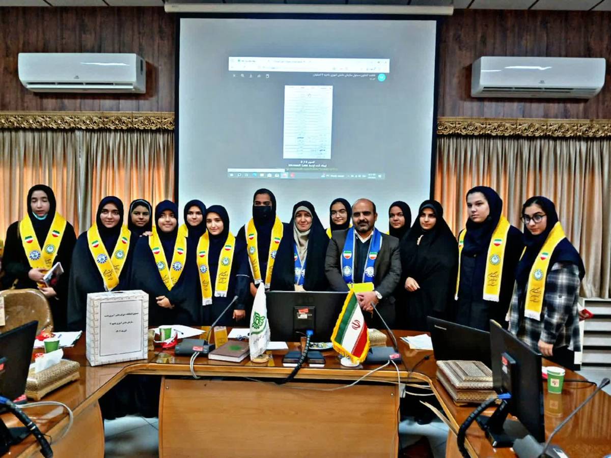 مجمع انتخابات شورای دانش‌آموزی ناحیه۴ اصفهان با حضور نمایندگان مدارس برگزار شد