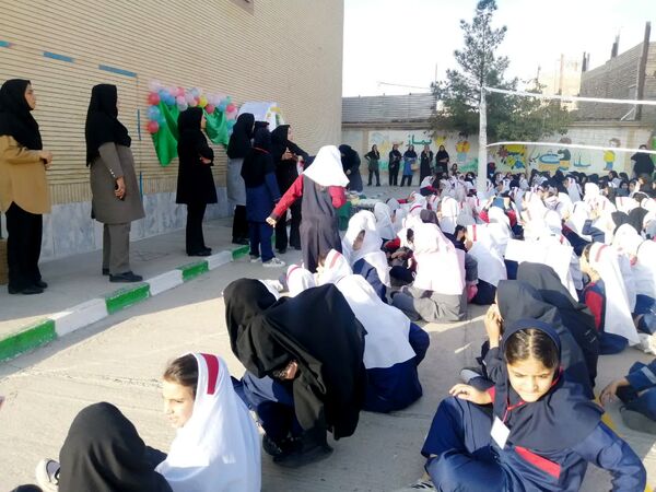 جشن ولادت حضرت زینب(س) و بزرگداشت روز پرستار در دبستان تکتم