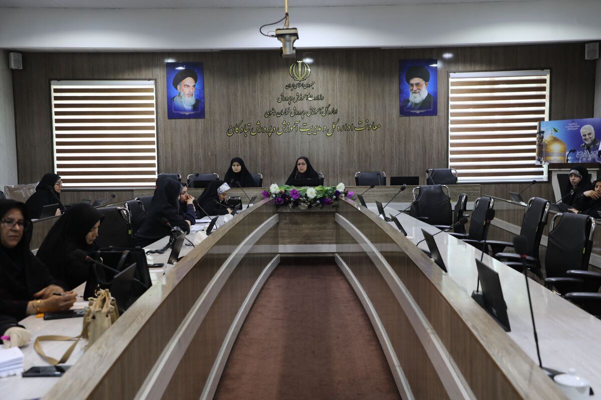 اقدام‌پژوهی با رفع ابهامات، راه را برای «معلم پژوهنده» هموار می‌کند