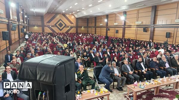 جشن روز معلم با حضور معاون پرورشی و فرهنگی وزیر آموزش و پرورش