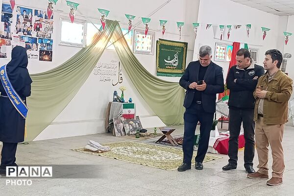 برپایی مدرسه انقلاب در هنرستان قدس ناحیه دو شهرری 