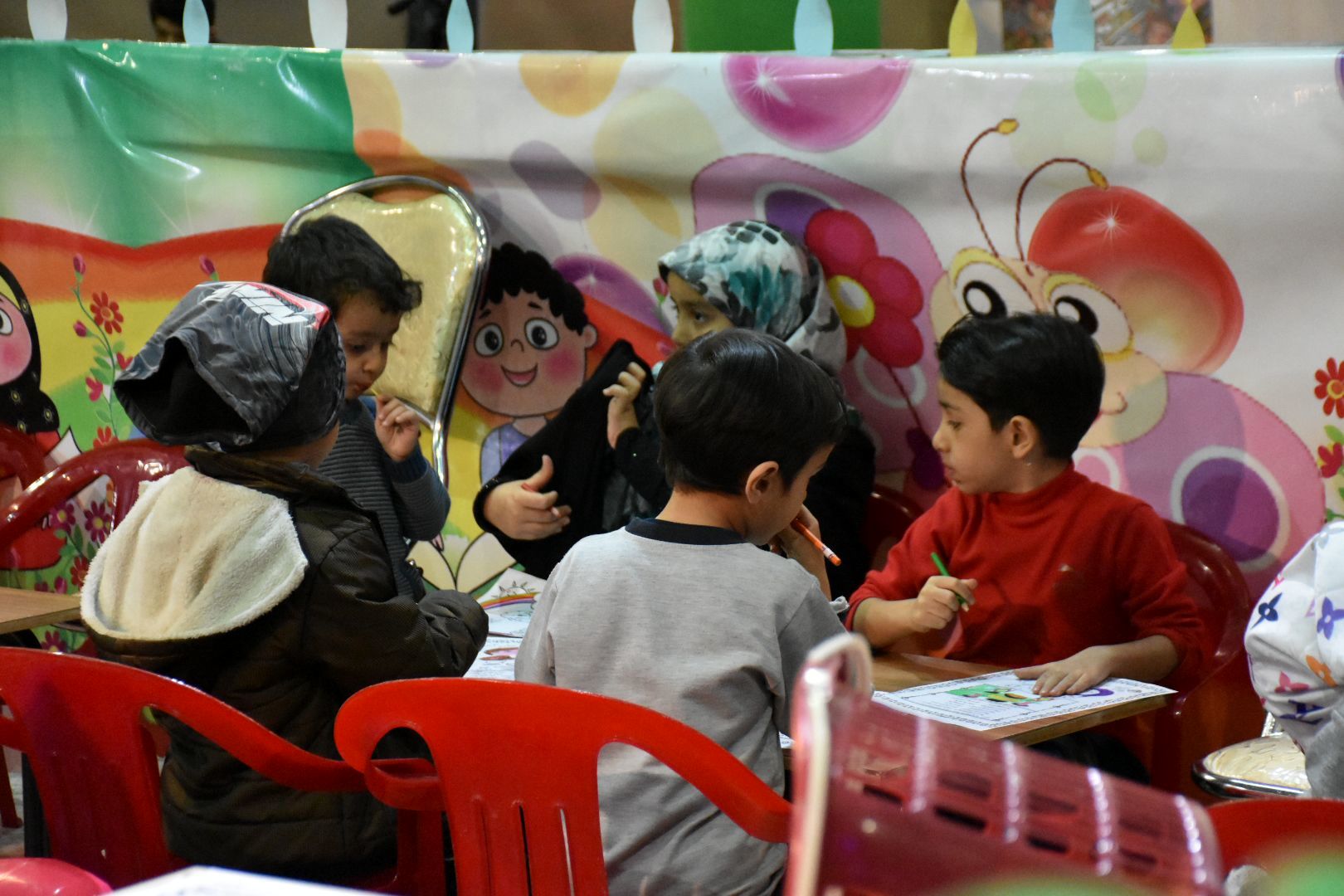 حضور پرشور دانش آموزان در غرفه آموزش و پروزش نوزدهمین نمایشگاه قرآن و عترت اصفهان