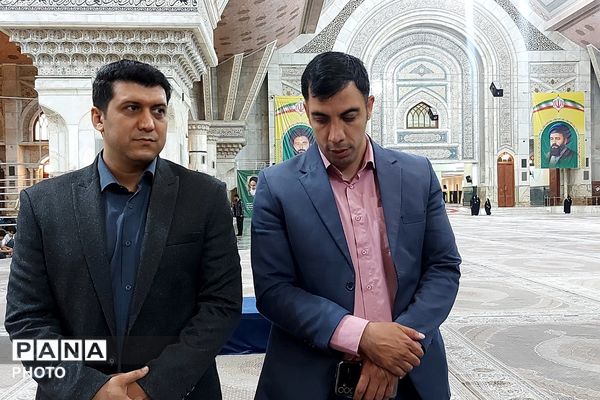 تجدید عهد با امام راحل و شهدا