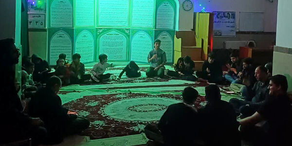 شبی سرشار از معنویت پایان اعتکاف دانش آموزان در روستاهای مختلف شهرستان دره‌شهر 