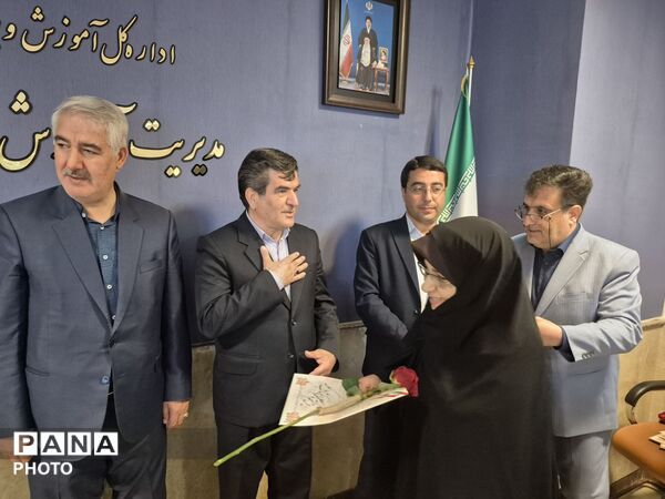 آیین سپاس معلم در آموزش و پرورش ناحیه ۴ تبریز