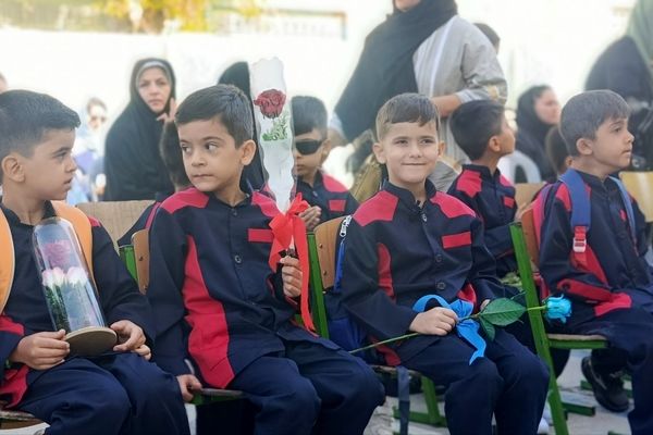 جشن شکوفه‌ها در مدارس سملقان
