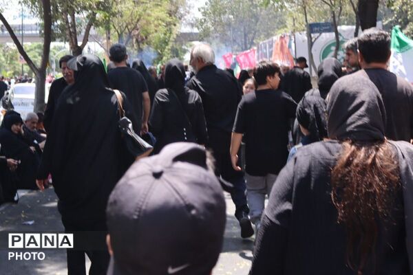 جاماندگانِ همیشه همراه؛ طنین فریاد «لبیک یا حسین» در مسیرهای عاشقی