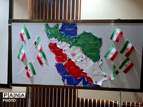 برگزاری مراسم یاوران انقلاب در دبستان آرمینه مصلی نژاد ناحیه ۶ مشهد 