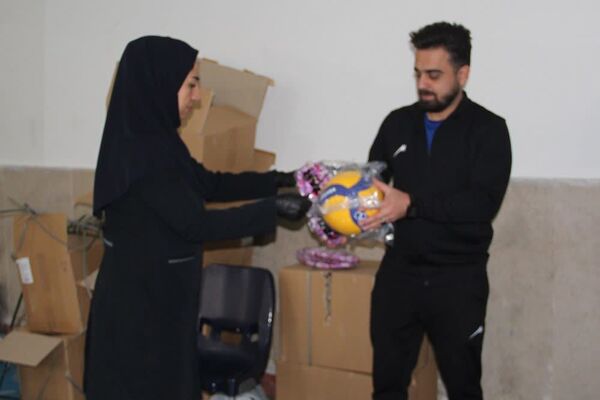 اهدای وسایل ورزشی به مدارس ناحیه یک شهرری