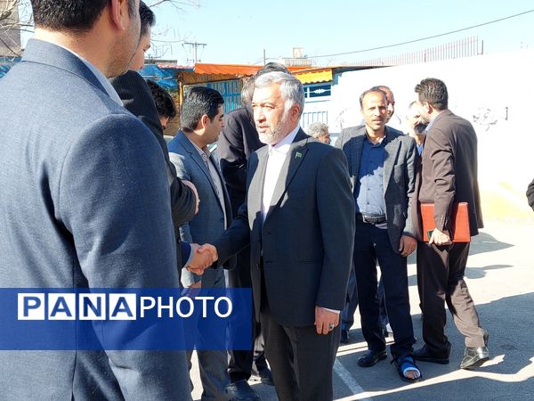 بازدید مدیرکل آموزش‌و‌پرورش خراسان رضوی از ستاد اسکان فرهنگیان ثامن ۲