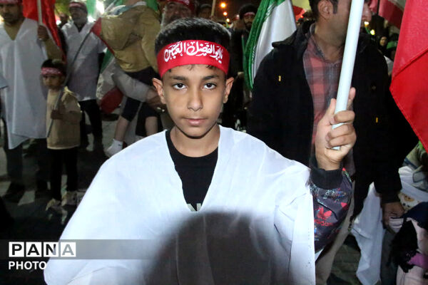 دسته کفن پوشان یزدی در سوگ رهبر انقلاب