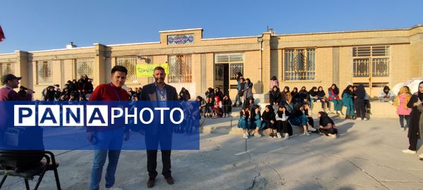 برگزاری مسابقات دارت در مدرسه زنده یاد داورپناه خانلق