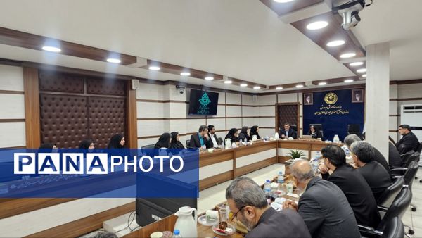 جلسه توسعه فعالیت‌های تربیتی و فرهنگی در گلستان