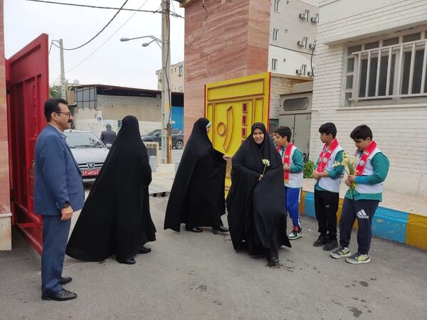 جشن گلریزان در دبستان شهدای بسیج بوشهر