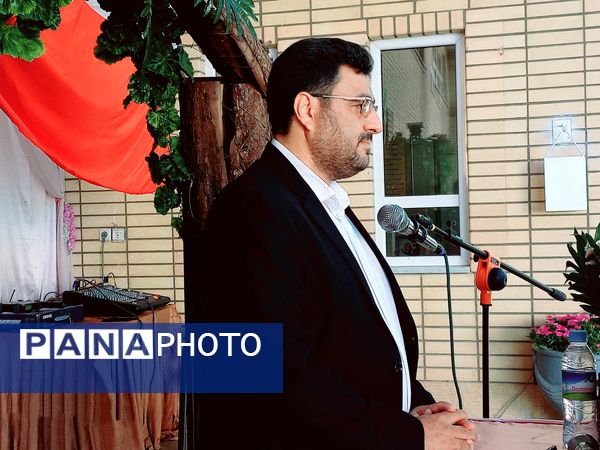 زنگ‌ ناحیه‌ای مهر و مقاومت در آموزشگاه صارمیه 10 آموزش و پرورش ناحیه یک اصفهان