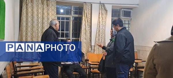  دیدار والدین با معلمان در دبیرستان ابوذر غفاری نیشابور